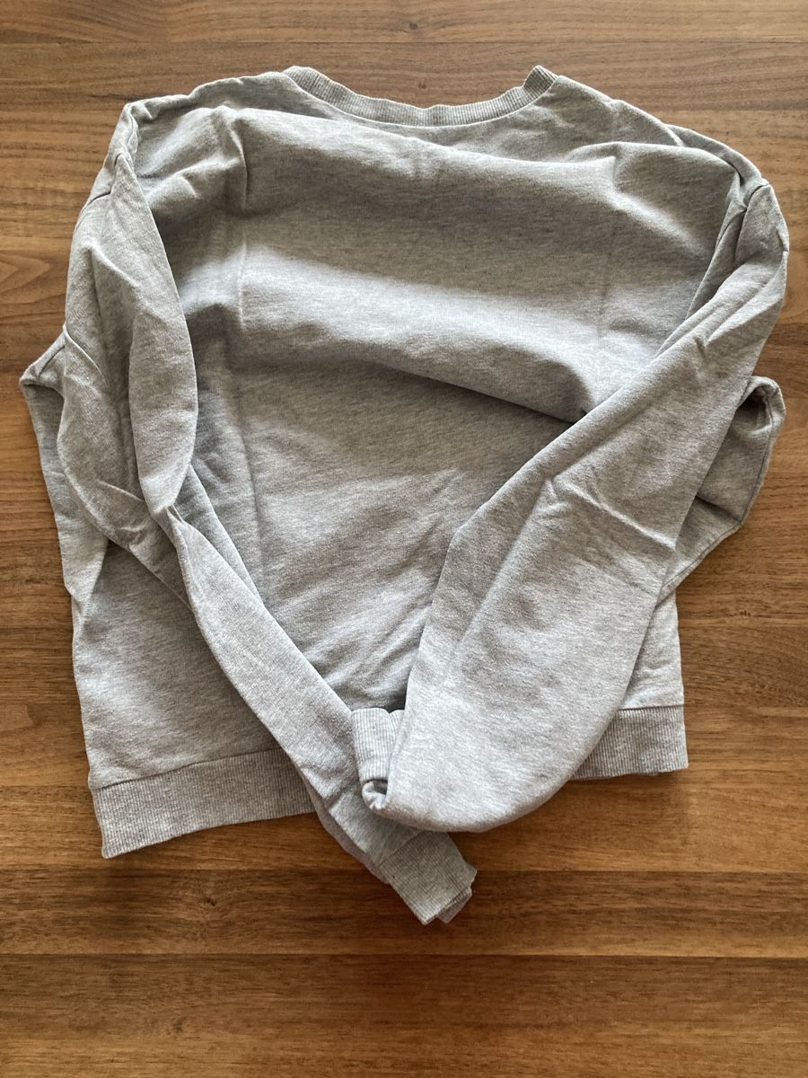 H&M Pulls & Sweat-shirts: Grauer  Pullover M – D'occasion à Kesswil par Branca-01 5