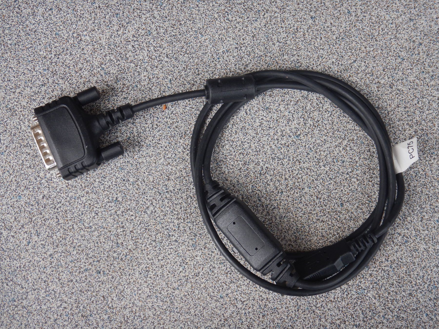 Funktechnik: HYTERA Programmierkabel PC75 – Gebraucht aus Cham von Qrl