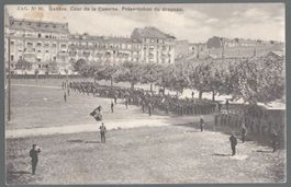 Genève - Cour de la caserne - présentation du drapeau