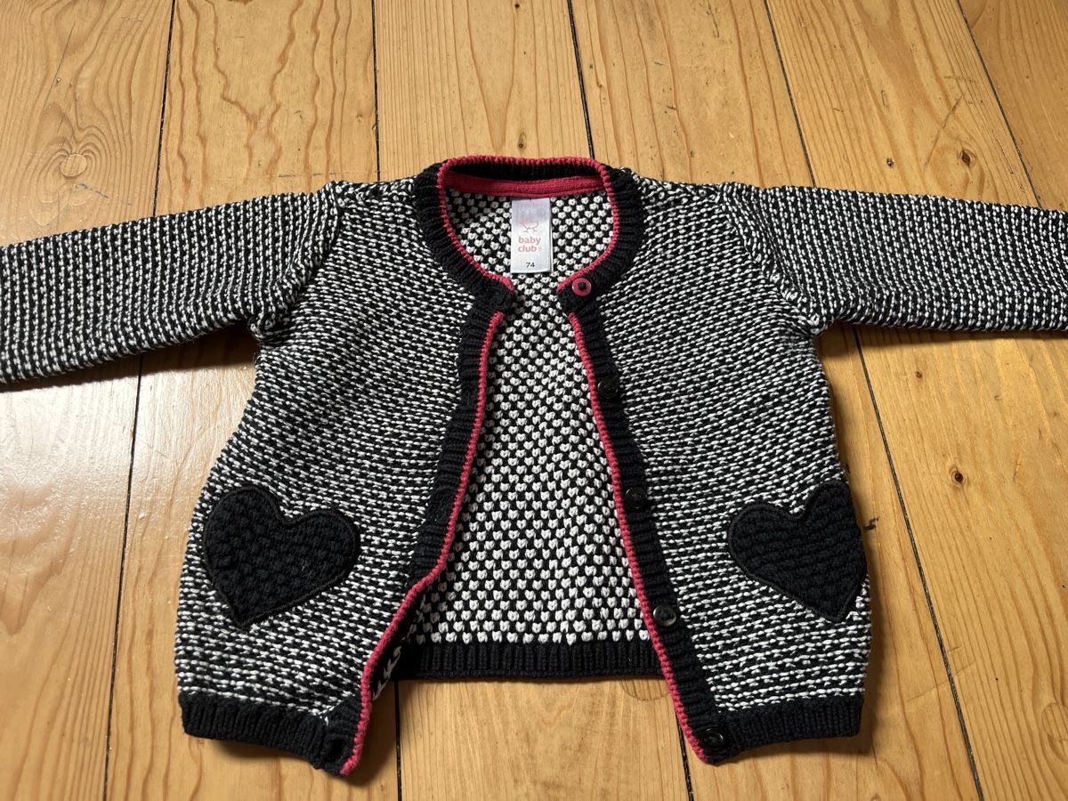 Maglioni & Felpe: Süsses Strickjäckchen – Usato da Zürich venduto da budgie7