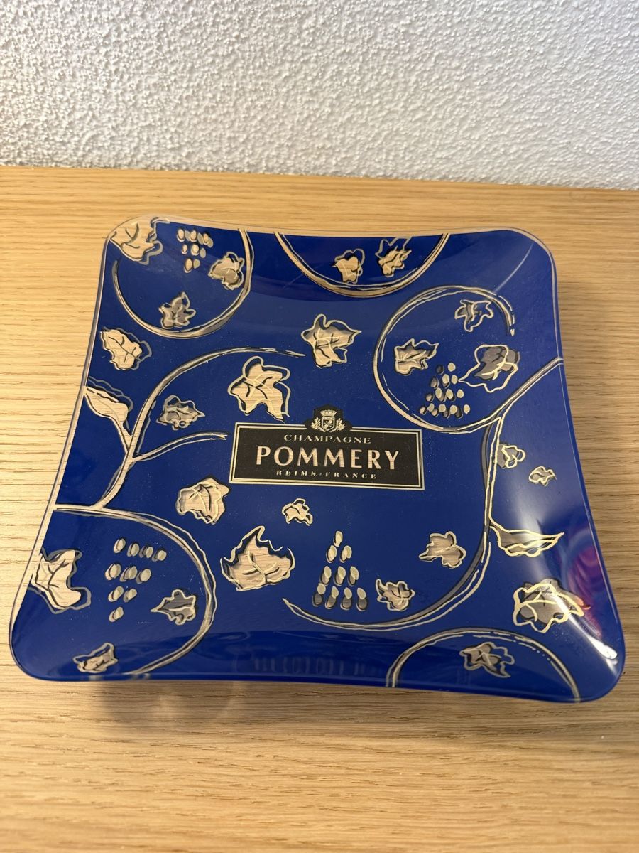 Plateaux: Vide poche Pommery bleue – D'occasion à Kloten par Mumiiin