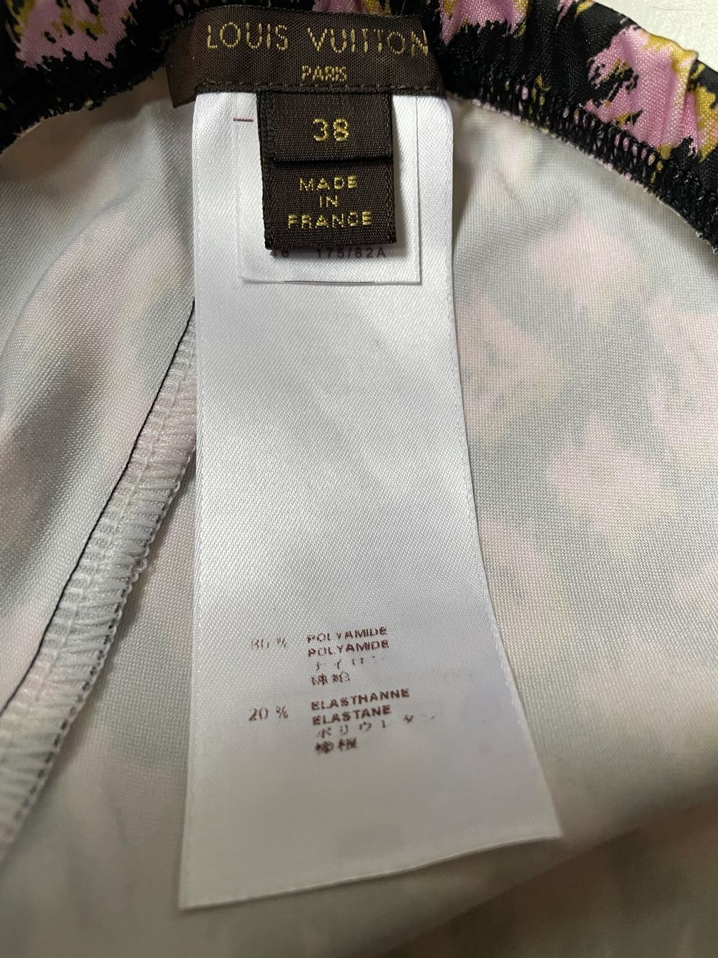 Louis Vuitton Leggings: Louis Vuitton Vintage Monogram Leggings – Usato da St. Gallen venduto da DiesundDas. 6