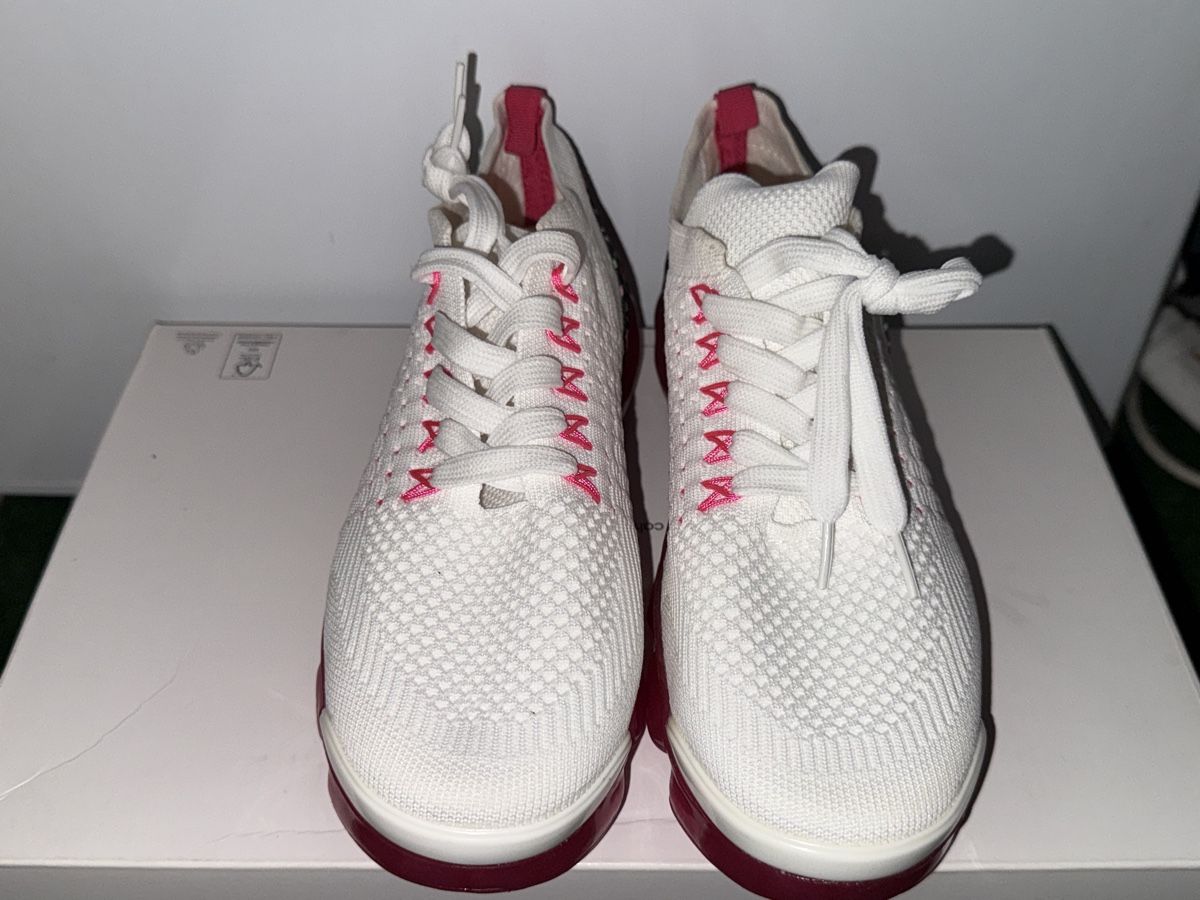 Chaussures femmes: Damen Sneaker Grösse 39 Neu – Neuf avec emballage d'origine à Schlieren par kle_dis 1