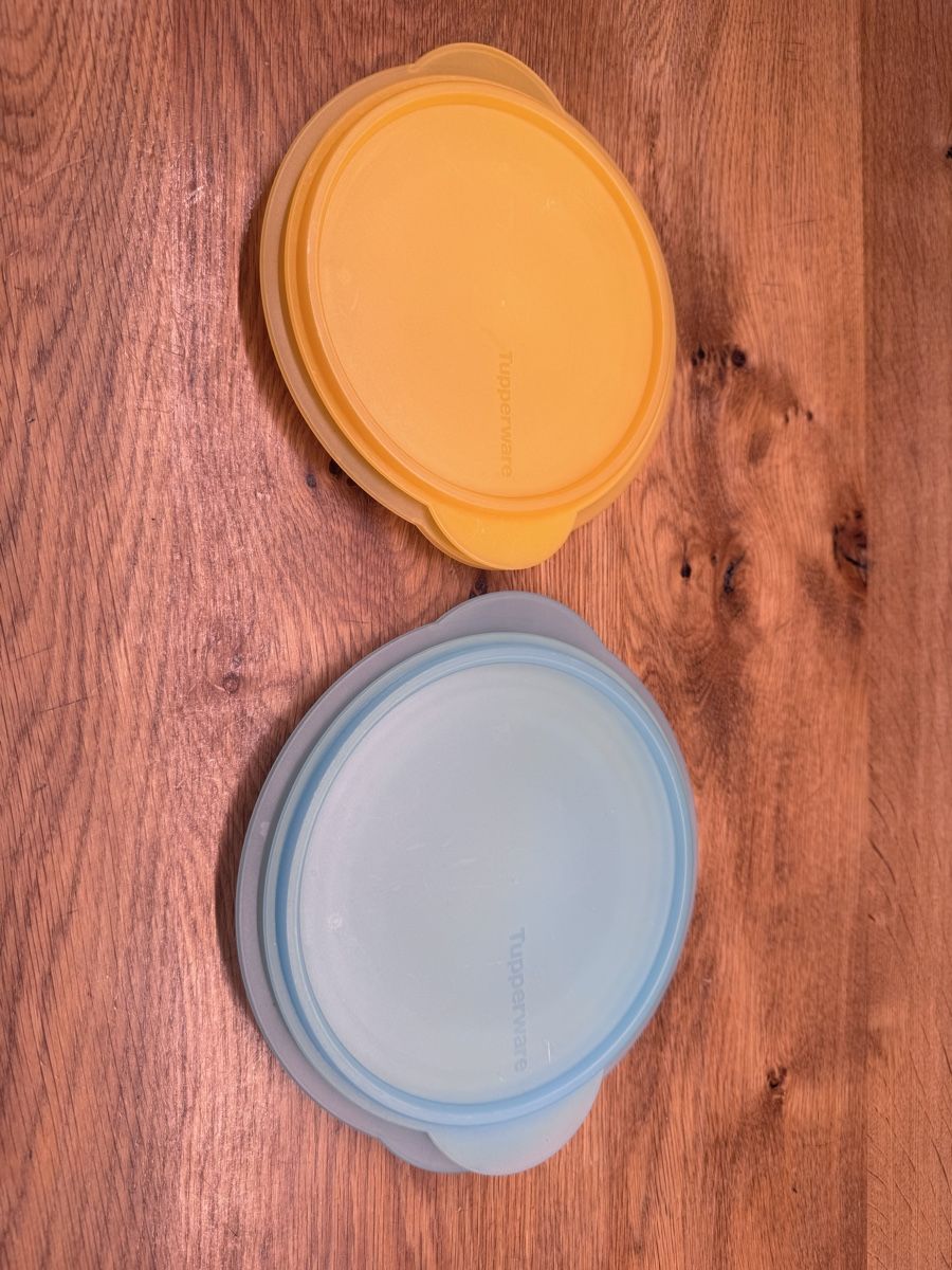 Tupperware Contenitori & Simili: Tupperware faltbare Boxen 950ml und 700ml – Usato da Niederbüren venduto da Oetschli 9