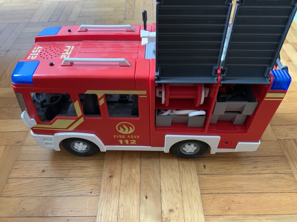  Playmobil Feuerwehrauto 