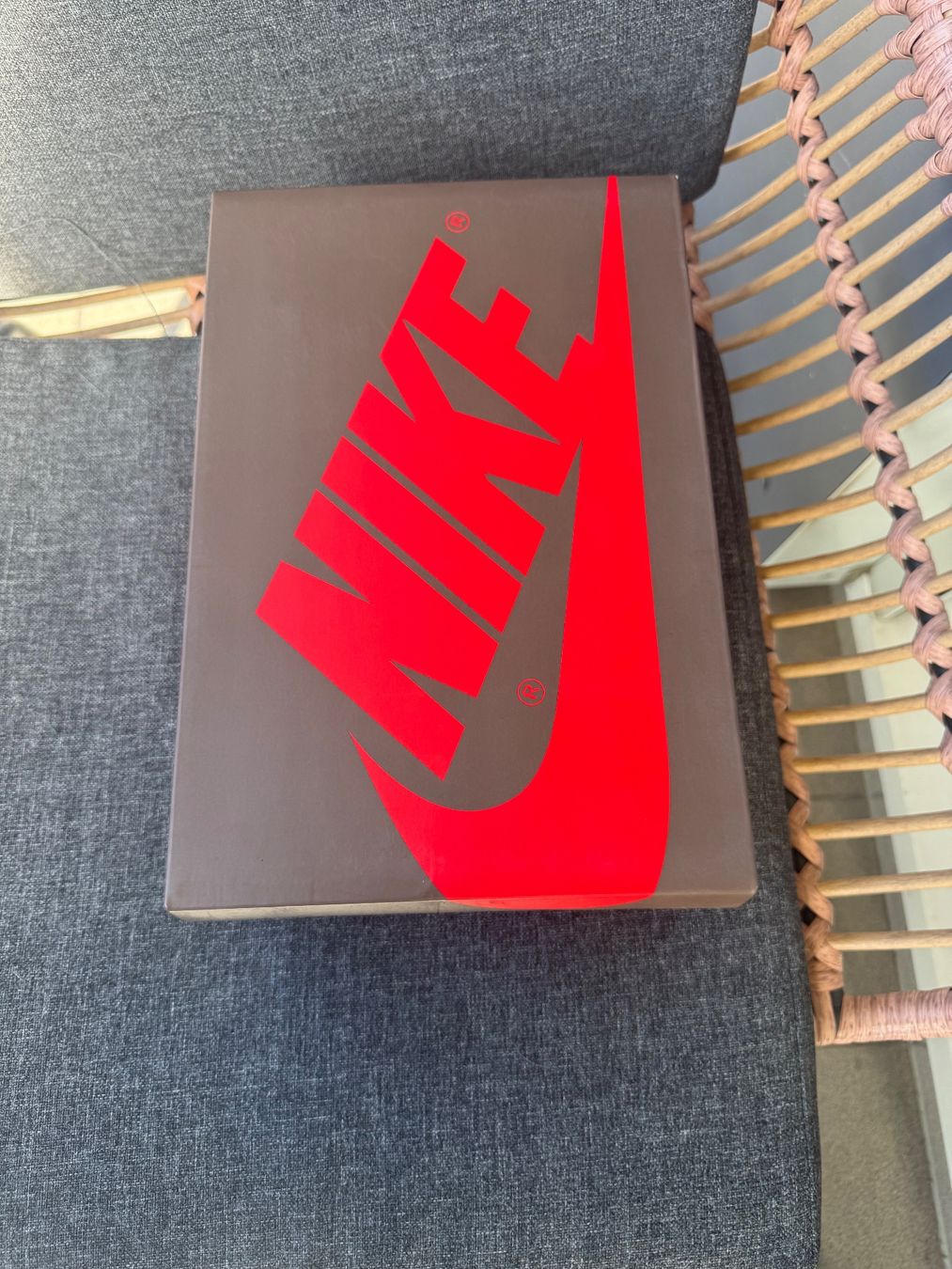 Jordan Herrenschuhe: Jordan 1 low Travis Scott Mocha T40/S7 – Neu und originalverpackt aus Corsier-sur-Vevey von mau_rl75 7