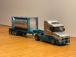 H0037: Lastwagen mit Container (Spur H0)