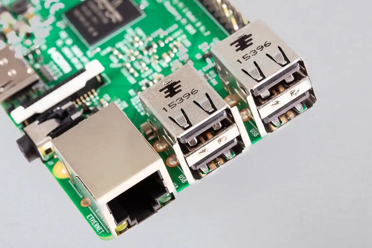 Raspberry Pi PCs: * Raspberry Pi 3 Model B mit Netzteil & Gehäuse – D'occasion à Egolzwil par MaMoro 3