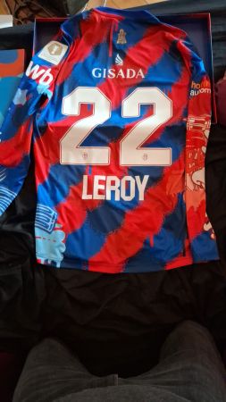 FC Basel BustArt Collector’s Box Fasnacht Matchworn # Leroy