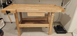 Werkbank Holz mit Schublade und Schraubstock Guter Zustand