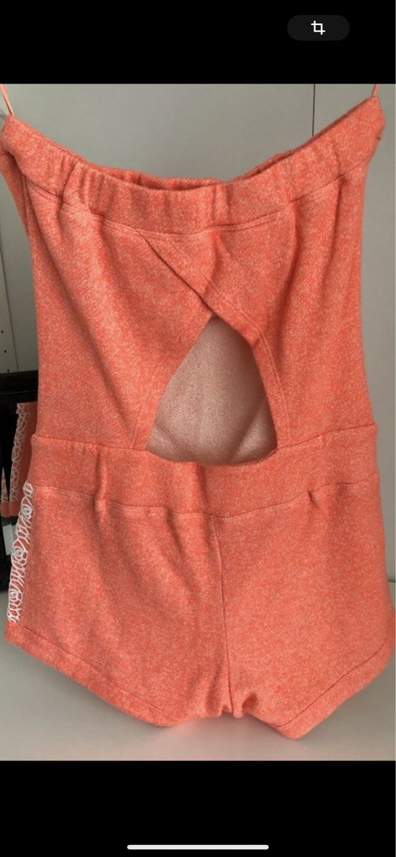 Lotti di vestiti: Guess – Usato da Rudolfstetten venduto da Laramalna 1
