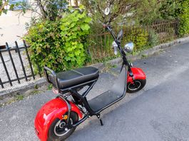 Trottinette électrique Roule Ma Poule – Comme Neuve