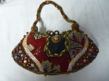 Handtasche, die etwas ausgelassene Handtasche. Neu