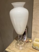 2 Weisse Glasvase, Blumenvase, Deko für den Frühling!