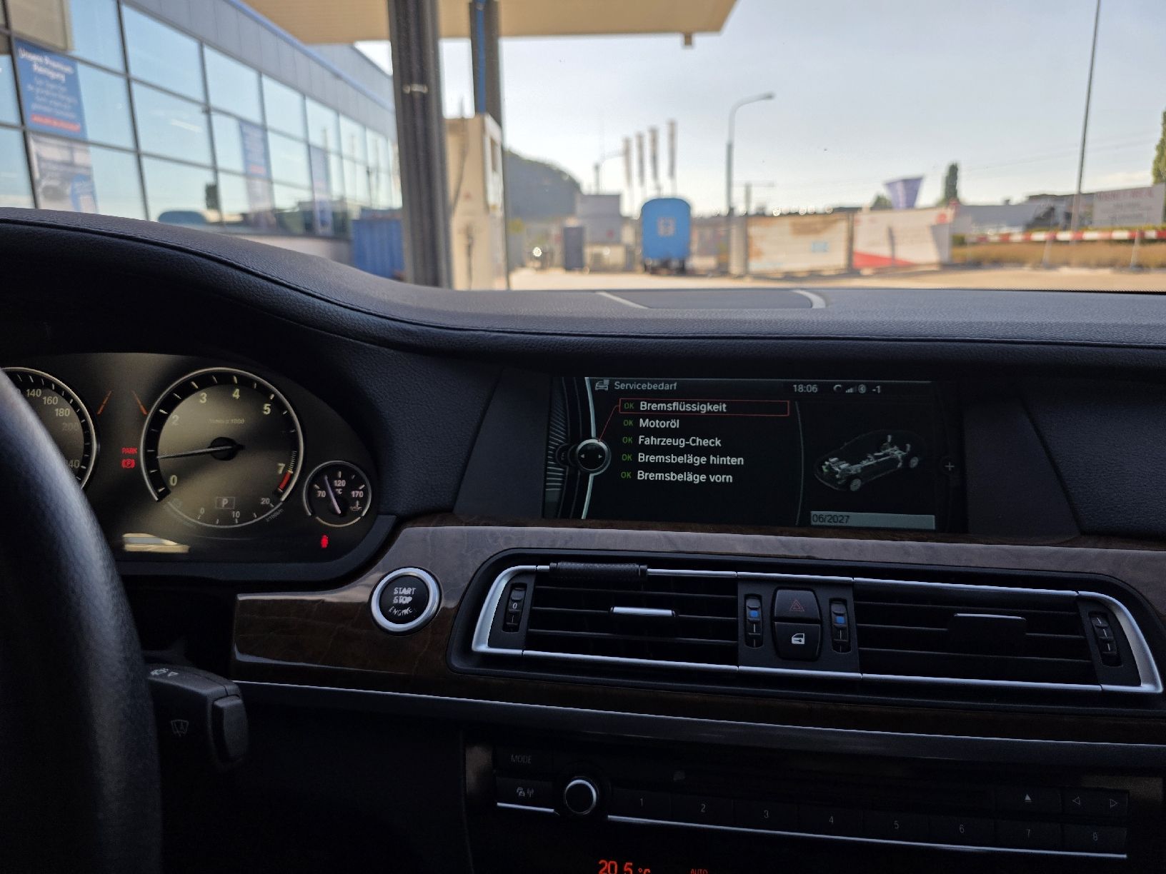 BMW Automobili: BMW 740i - F01 – Usato da Reinach BL venduto da Privat_Verkauf_91 6
