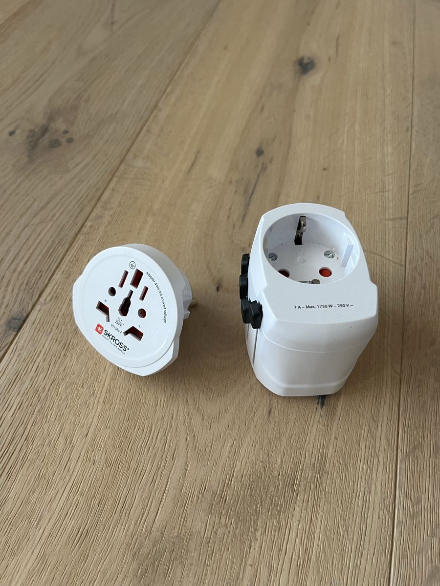 SKROSS Unità & Adattatore: Skross Reiseadapter – Usato da Gommiswald venduto da AniGl