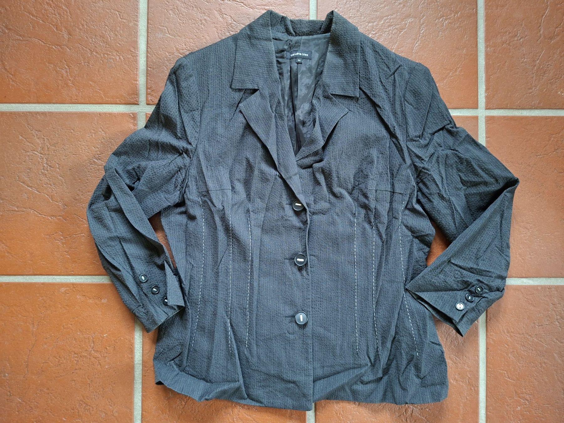 Giacche: Caroline Biss; dunkelgrauer Blazer Gr. 44 – Usato da Boniswil venduto da Totomat-Lady 1