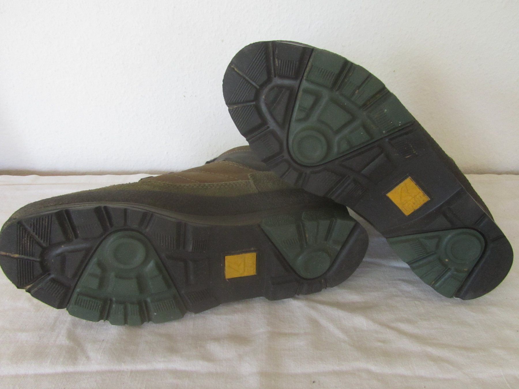 Scarpe da uomo: Wanderschuhe LOWA Trekking – Usato da Seengen venduto da mikelele 3