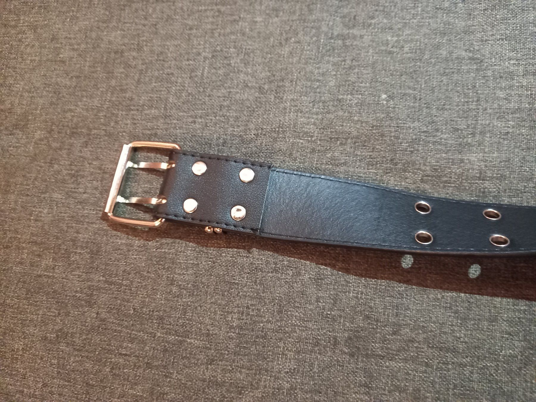 Cinture: Schwarzer Gürtel mit Doppelloch Punk – Nuovo e nell'imballaggio originale da Lausanne venduto da FASHION-WORLD-SHOP 2