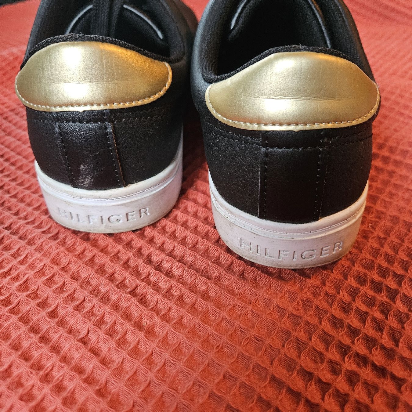 Tommy Hilfiger Damenschuhe: Tommy Hilfiger Sneaker Gr.37 – Neu (gemäss Beschreibung) aus Herrliberg von daki0017 1