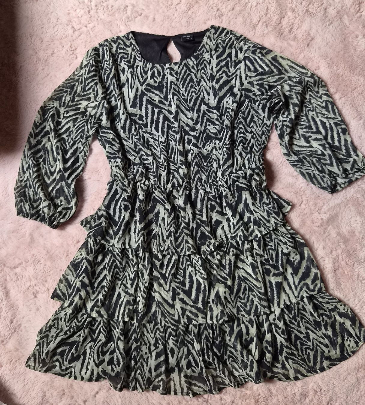 Only Robes: Kleid ONLY Studio Damen Grösse XL  – D'occasion à Mellingen par BiBi.16