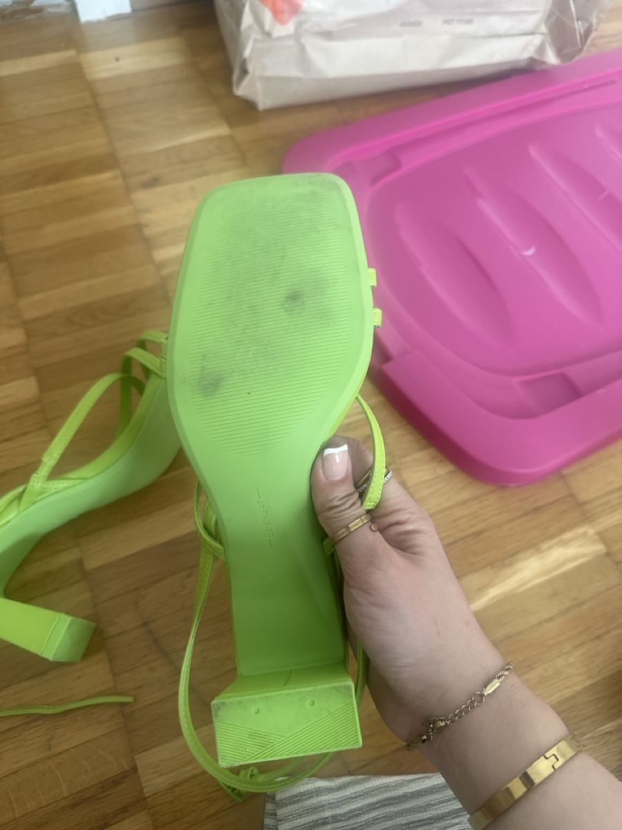 Bershka Scarpe da donna: Bershka Green Heels Size 41 – Usato da Zürich venduto da kes_5mhh 2