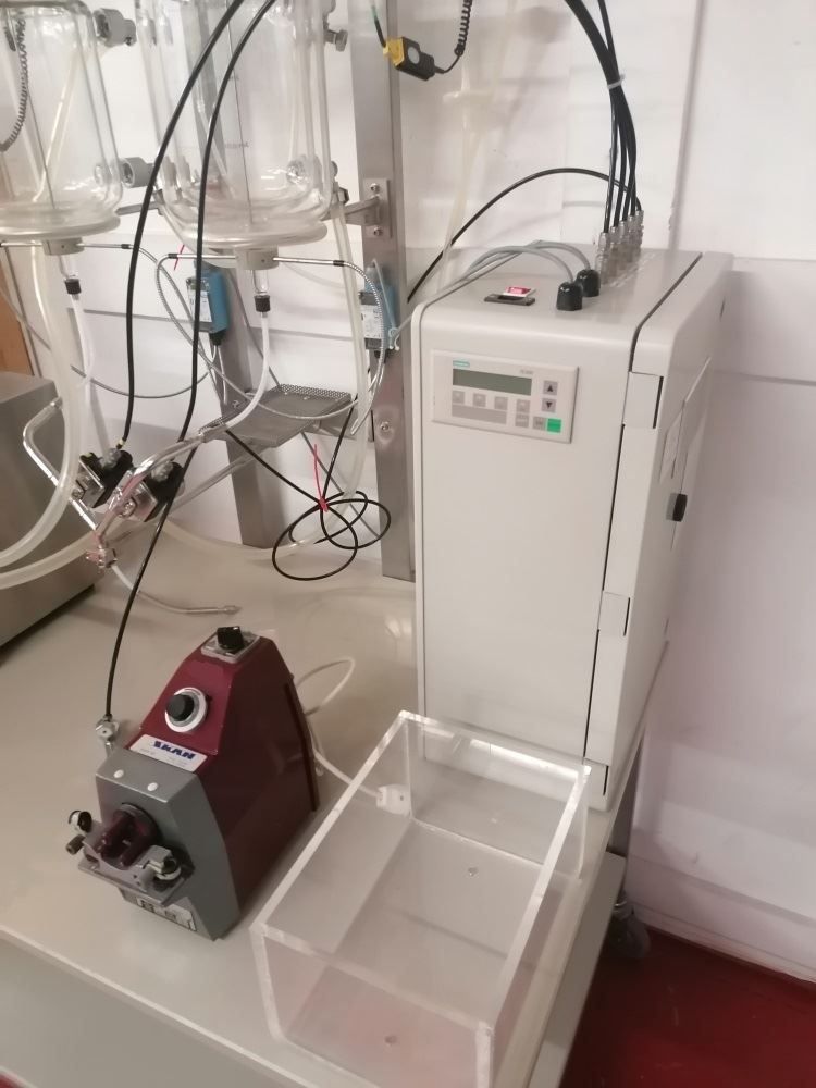 Accessori da laboratorio: 2 x 3l Doppelmantel Bioreaktor - Anlage – Usato da Niederdorf venduto da LeptonAG_Labor 1
