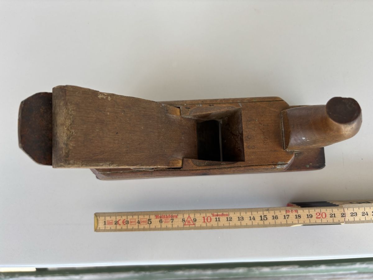 Tous les outils: Antiker Hobel als Deko – Défectueux à Büron par Singer19 1