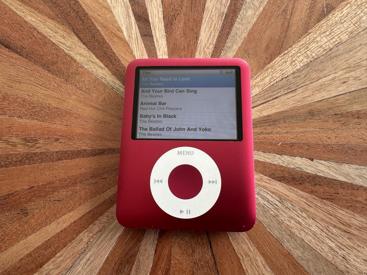 Apple Lettore multimediale portatile: Apple iPod nano 3 8GB Rot Special Edition – Usato da St. Gallen venduto da hae_6rmh