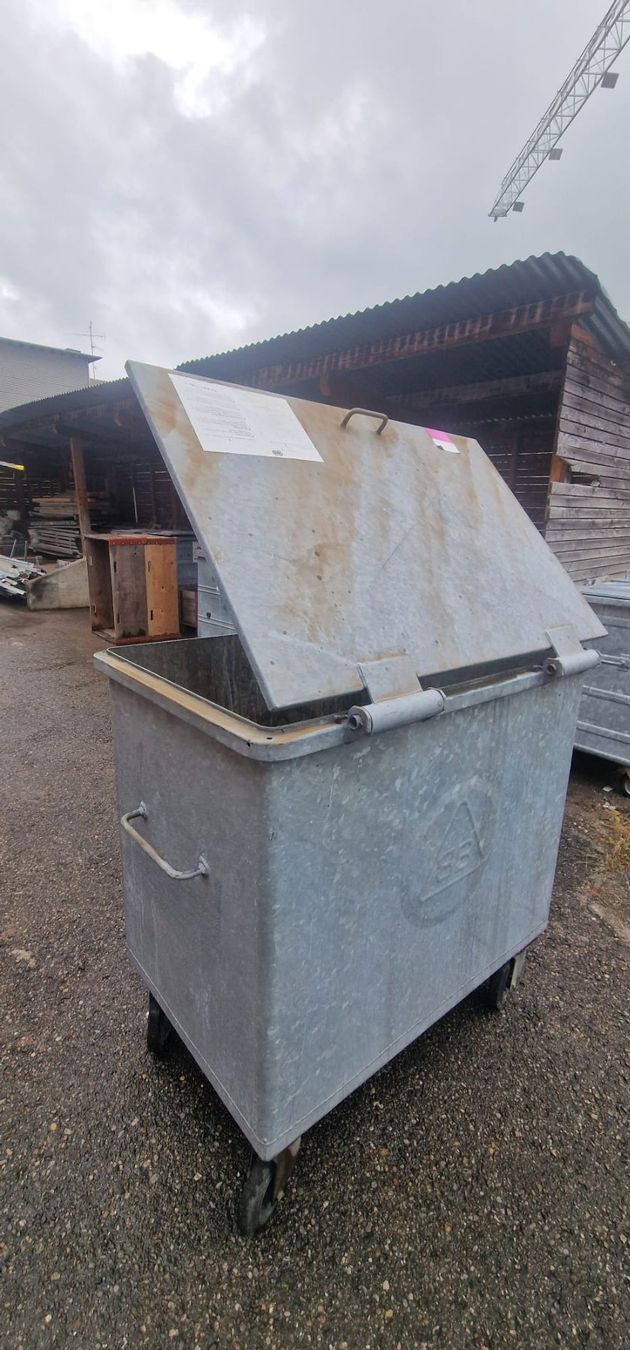 Banconi: Abfall Container verzinkt, 750 Liter Nr. 4 – Usato da Flawil venduto da 1343525 2