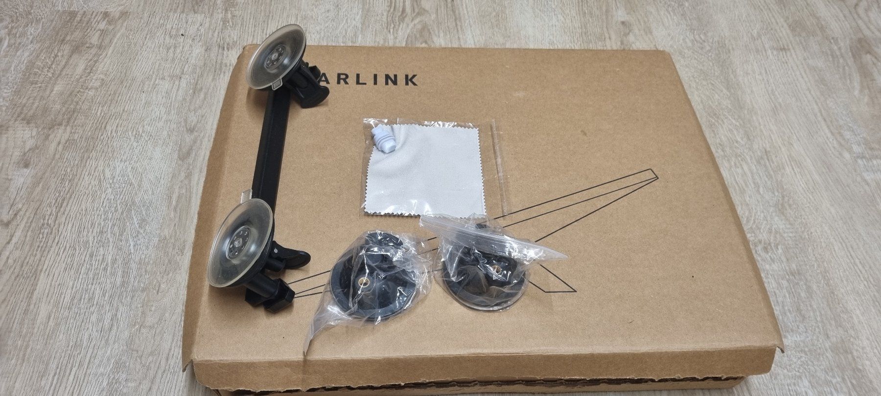 Modem & Router: Starlink Mini mit InnenmontageKit und 12 Volt Adapter – Usato da Stäfa venduto da sandro1013 2