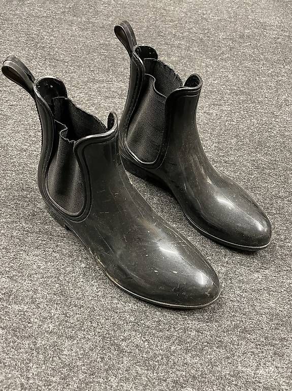 Scarpe da donna: Damen Schuhe – Usato da Basel venduto da Basilisk71