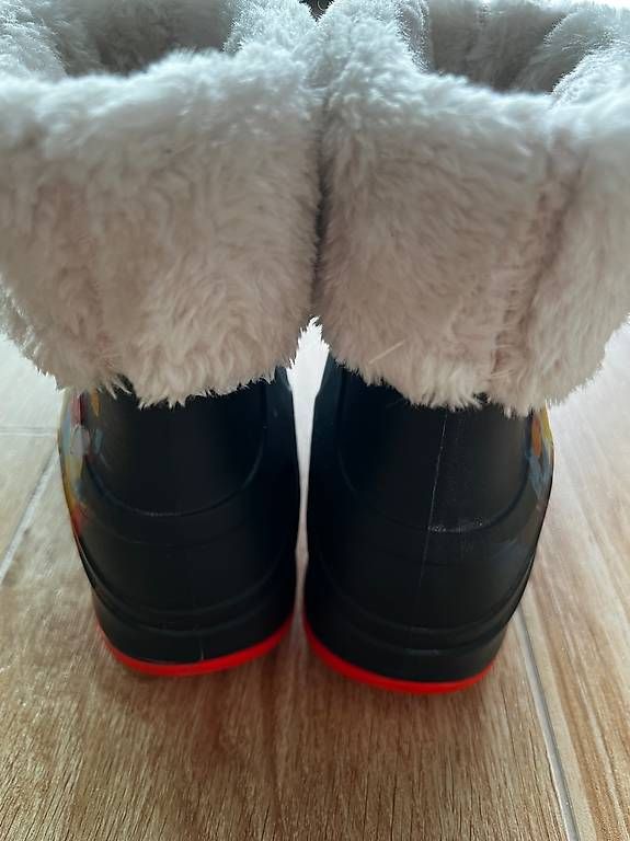 Damenschuhe: UIN Navarra boots – Gebraucht aus Vacallo von mar_hk7x 1