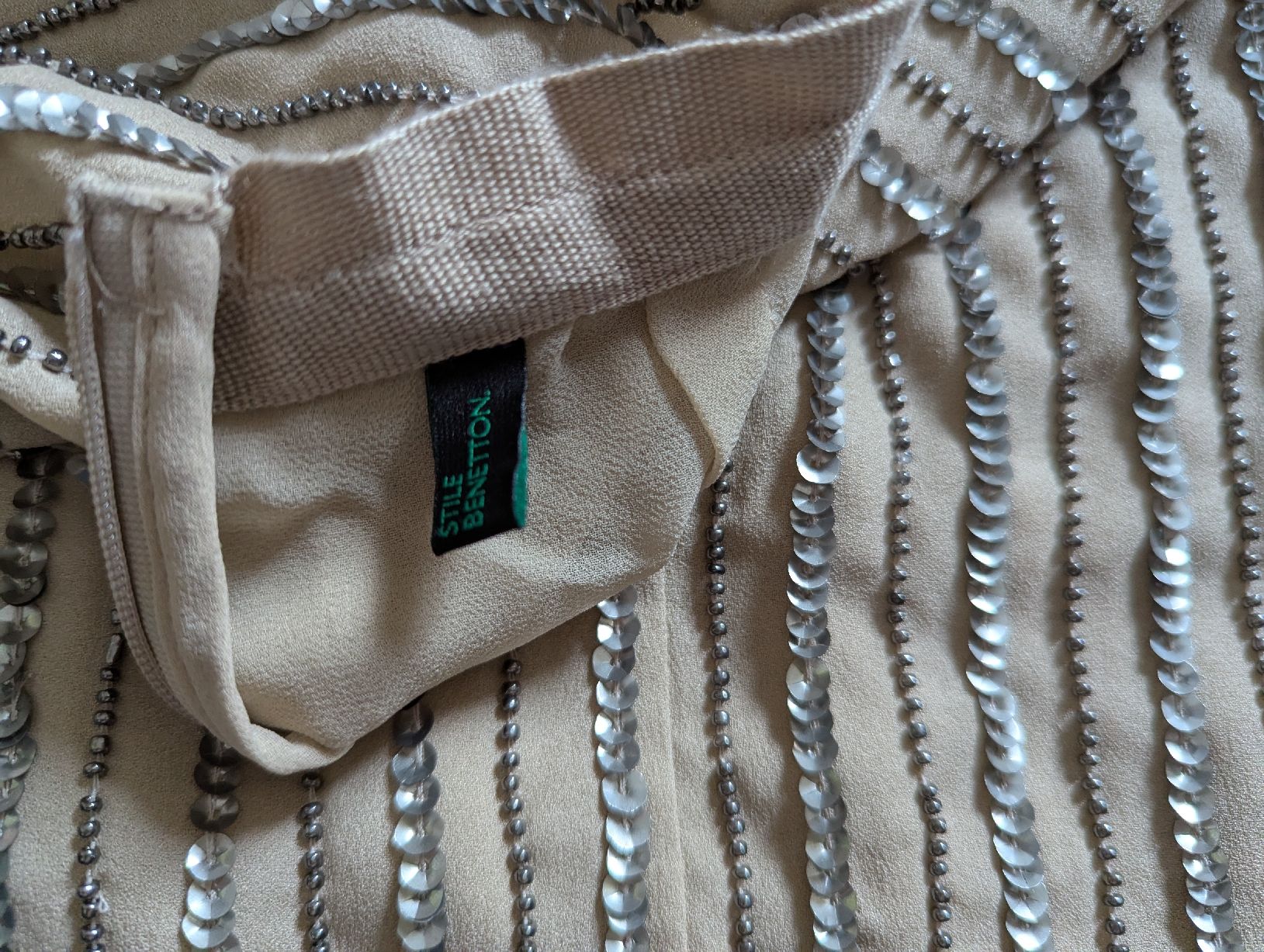 Benetton Gonne: jupe perlée Benetton 36. – Nuovo (secondo la descrizione) da Montreux venduto da dem_gyt9 5