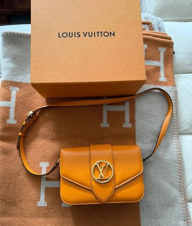 Louis Vuitton Pont 9 Umhängetasche, orange