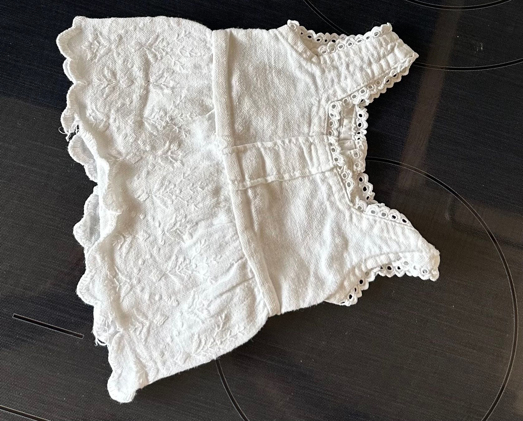 Bambole: Vintage Oberteil Hemdchen evtl. Sasha Studio – Usato da Zürich venduto da brazerola
