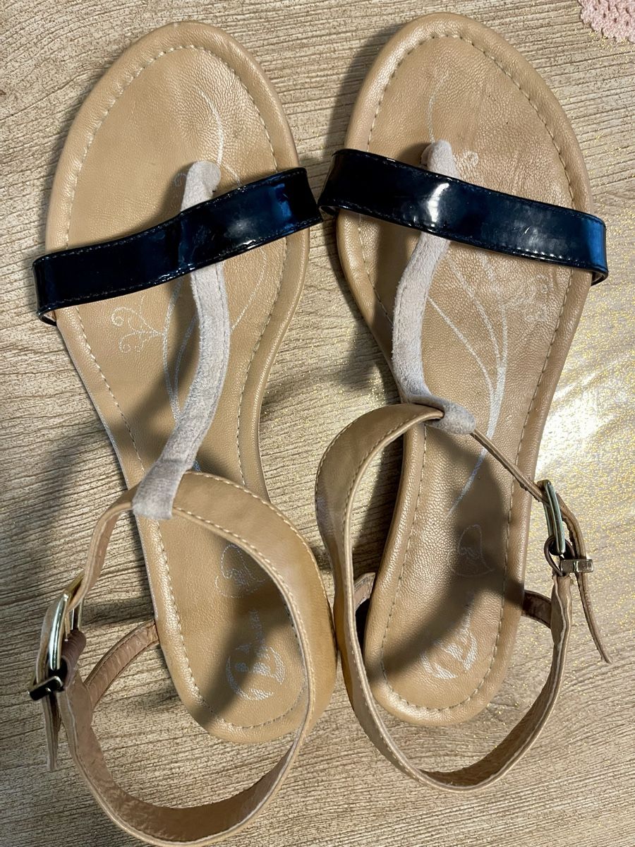 Scarpe da donna: Bata Sandalen, beige/schwarz, Grösse 38 – Usato da Meikirch venduto da Hilfe_Waisentiere 4