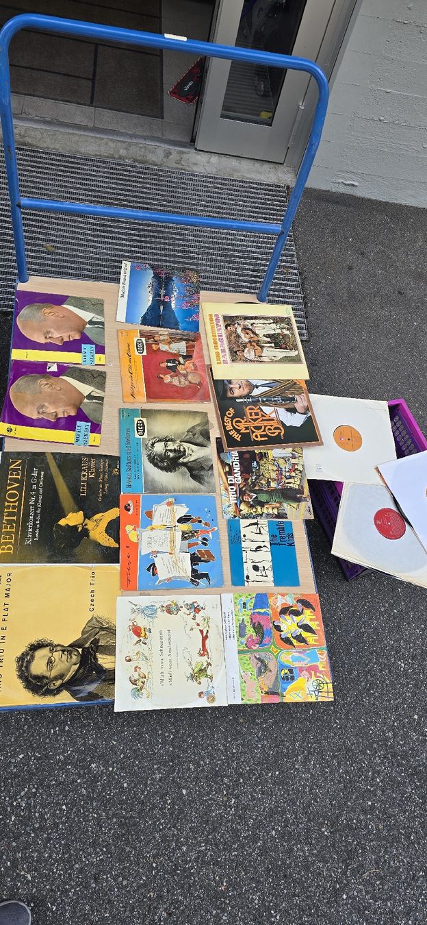 Vinyles: Schallplatten – D'occasion à Weiningen ZH par ped_fbx2