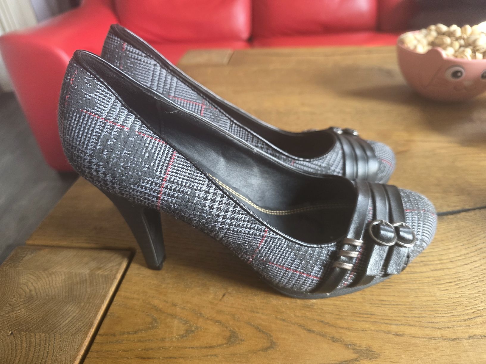 Damenschuhe: Neue Damenschuhe, Grösse 40, – Neu und originalverpackt aus Oberengstringen von Loni2015 1