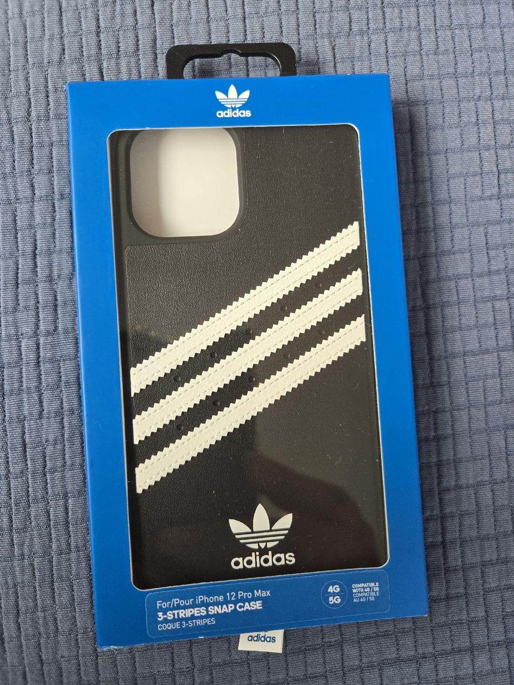 Cover & Protezioni schermo: Cover Adidas Originale iPhone 12 Pro Max nuova! – Nuovo e nell'imballaggio originale da Küsnacht ZH venduto da LuxuryBroker