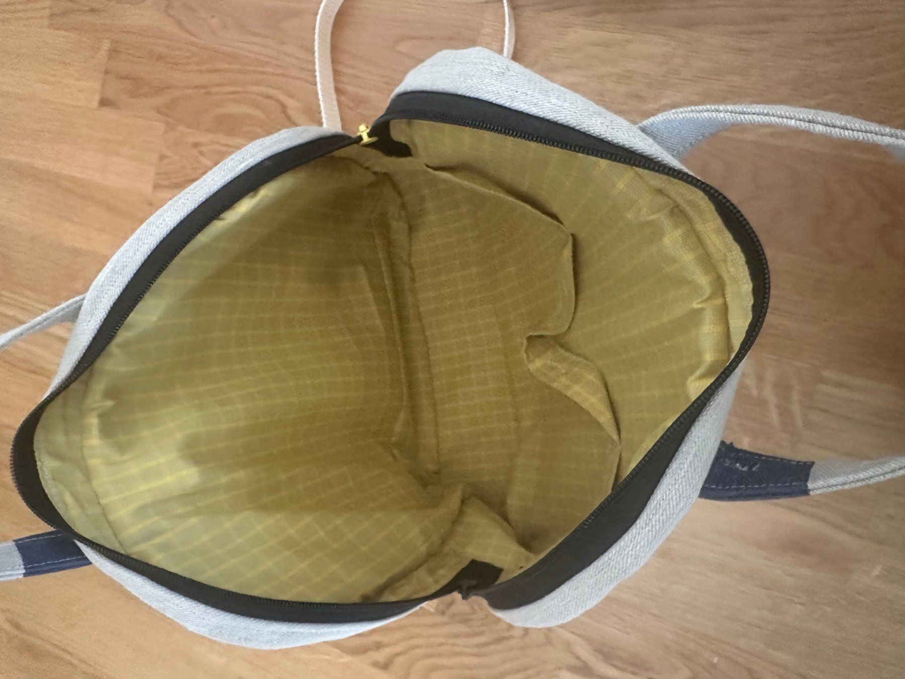 Borse: Upcycling-Tasche aus ehemaligen Post-Materialien – Nuovo (secondo la descrizione) da Oberentfelden venduto da feschli89 2