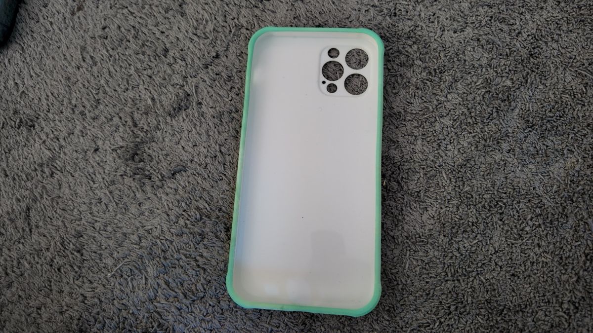 Covers & Schutzfolien: Coque d’iPhone 13 marbrée turquoise – Neu (gemäss Beschreibung) aus Denges von val_j8w7 1