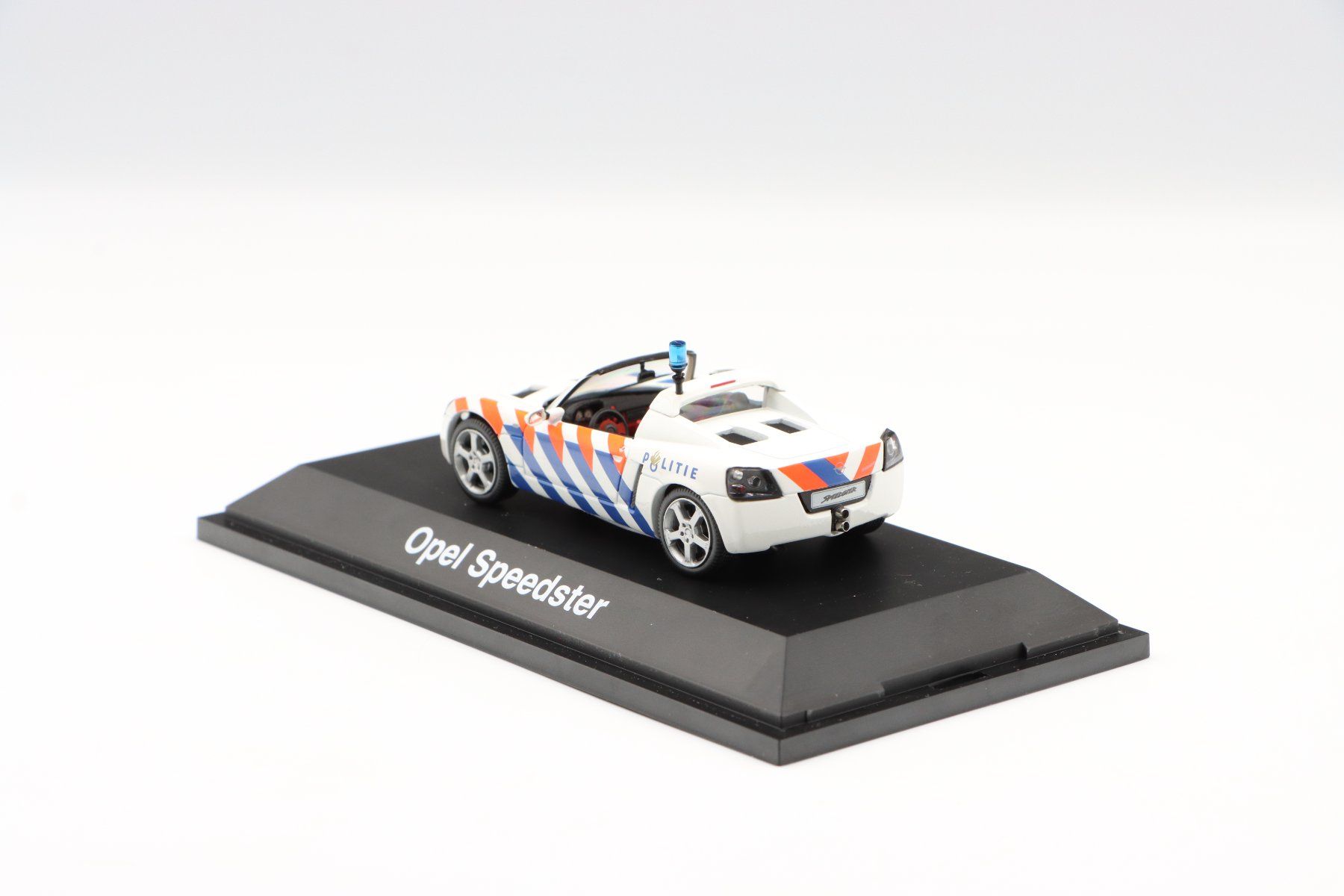 Opel Modellini d'auto: Opel Speedster Polizei 1:43 Schuco – Usato da Bühl b.Aarberg venduto da modelldiecast 5