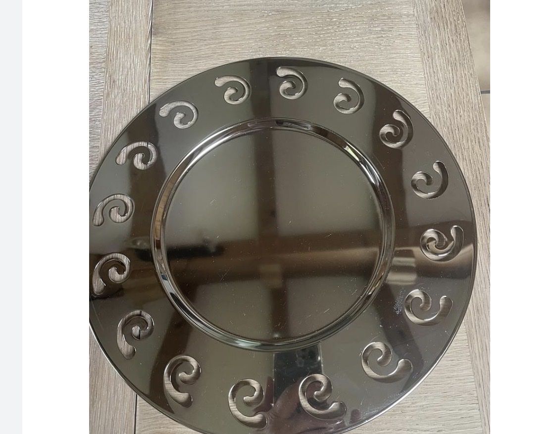 Tutte le decorazioni: Platzteller – Usato da Beckenried venduto da ama_nf66