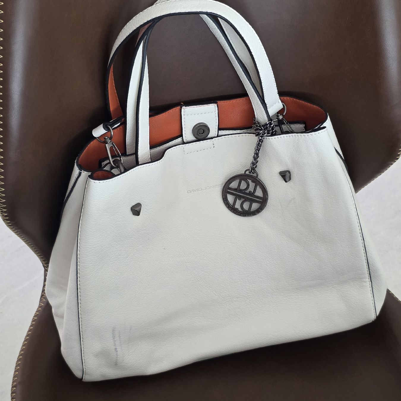 David Jones Taschen für Damen: David Jones Handtasche weiss Leder Optik  – Gebraucht aus Rheinsulz von Gilea