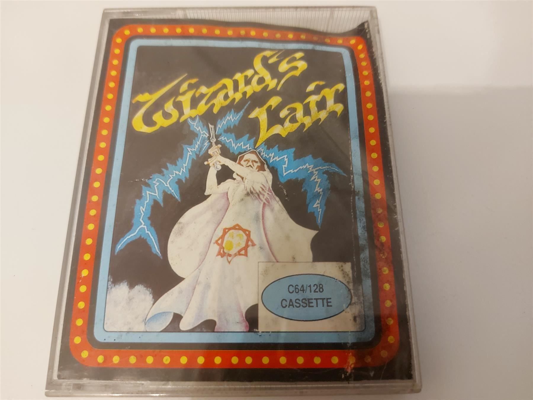 Musicassette: Wizards Lair Commodore c64/128 Cassette – Usato da Aarau venduto da Kaesekuchen2000