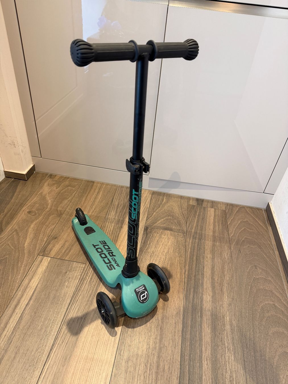 Kickboard: Scoot and Ride Highwaykick 3 - Forest Scooter – Gebraucht aus Horgen von Auction-Kings 3
