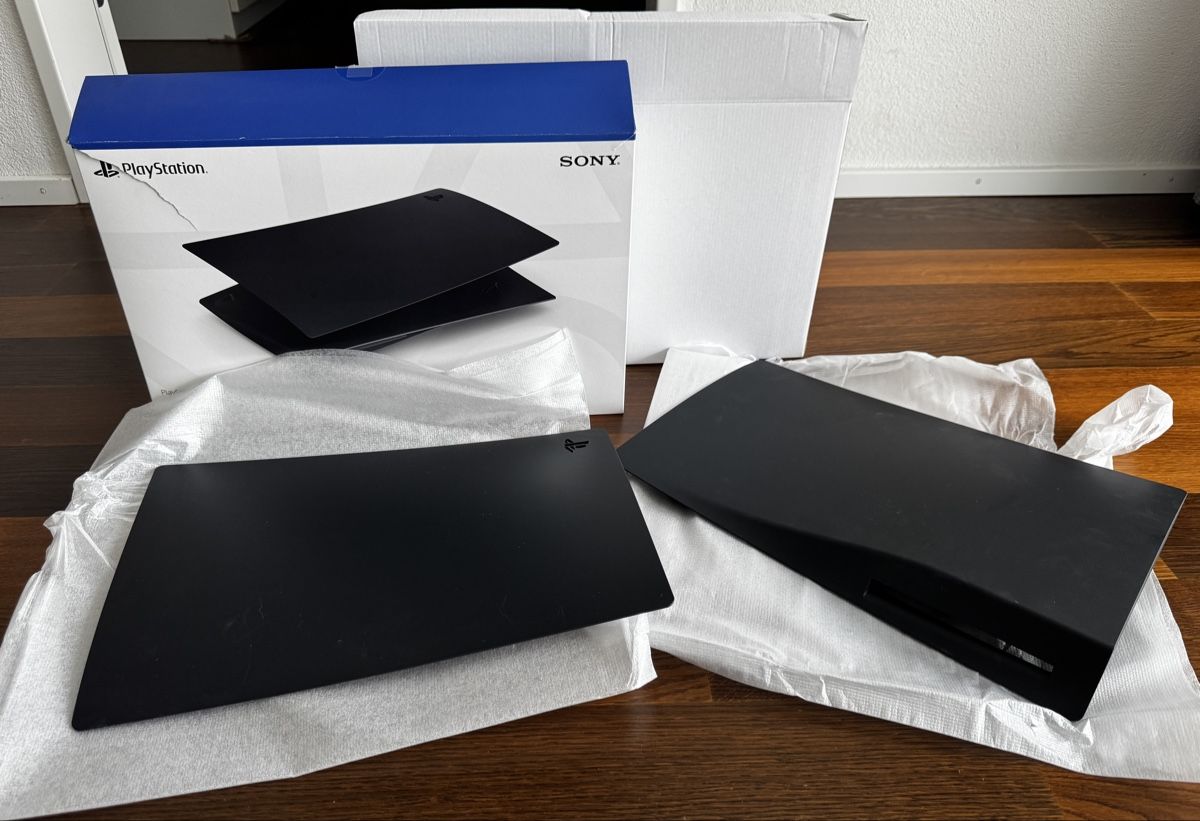 Etuis de protection: Playstation 5 Original Schwarze Covers – D'occasion à Oensingen par noa_nx9h