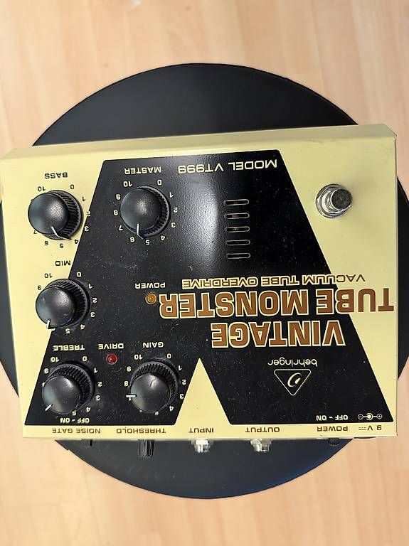 Strumenti musicali: Behringer Vintage Tube Monster – Usato da Rorschach venduto da Crossfire34343 2