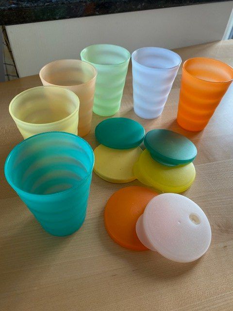 Contenitori & Simili: Tupperware Becher mit Deckel – Usato da Edlibach venduto da Arnoldotto